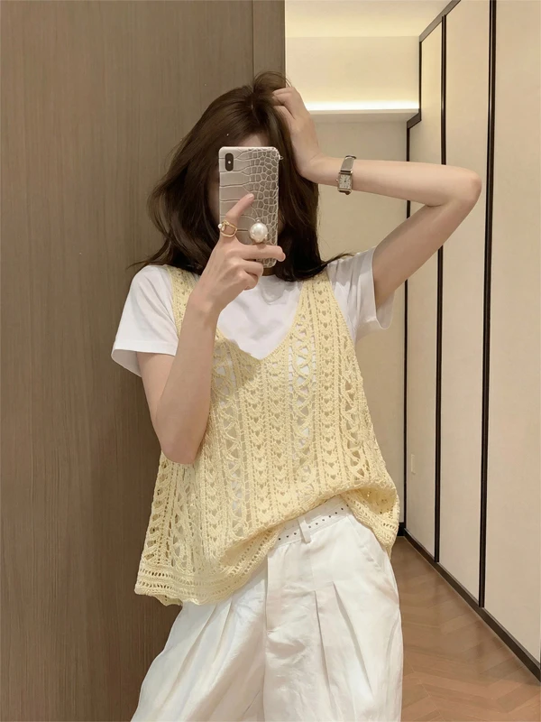 

Dopamine Yellow Knitted Vest Layering Short Sleeve Hollow out Shoulder Design French Style Top for Women Summer Season
