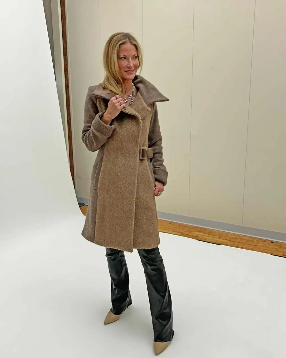 Damski płaszcz patchworkowy z paskiem, klapami marynarki, długim rękawem, zimowy, wiatroodporny, ciepły płaszcz do pracy, możliwość personalizacji.