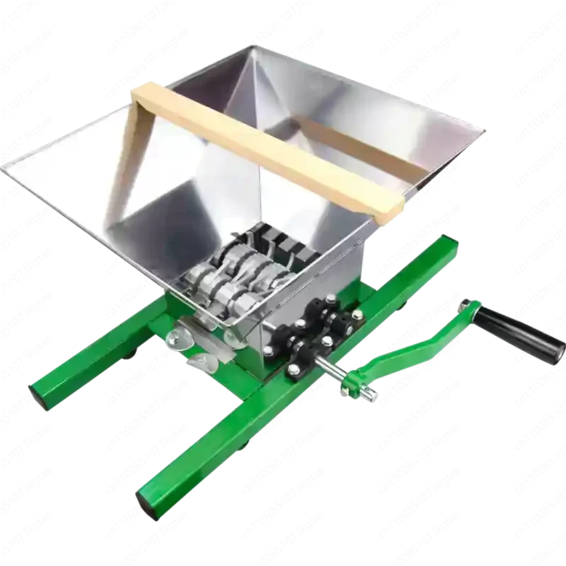 Household fruit and vegetable crusher Apple crusher Stainless steel hand crank grape peel multi-functional crushing equipment