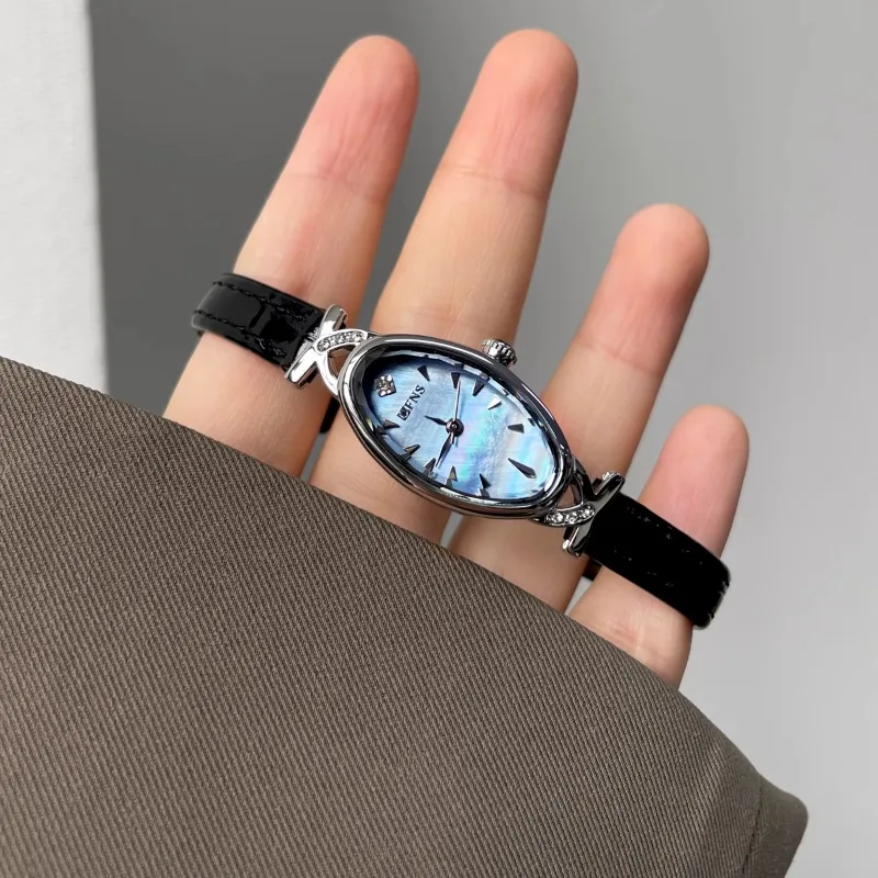 

2025 New Women's Watch Vintage Quartz Genuine Leather Strap Luxury High End Lover Gift Oval Dial Watch for Women