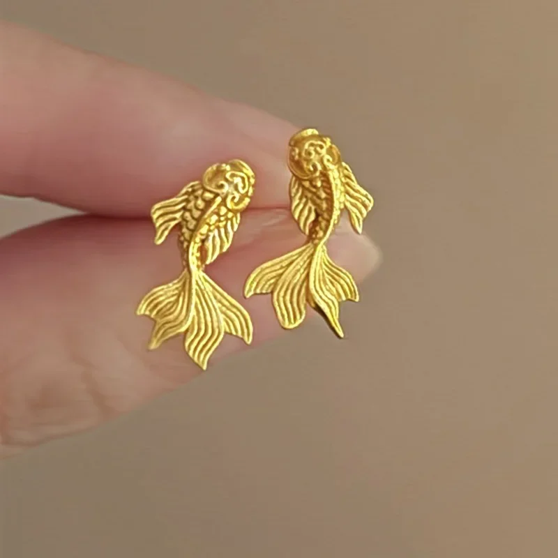 Trendy Gold Color Tiny Goldfish Stud Earrings for Women 2024 Koi Earring Personalized Fashionable Versatile Daily Wear Jewelry