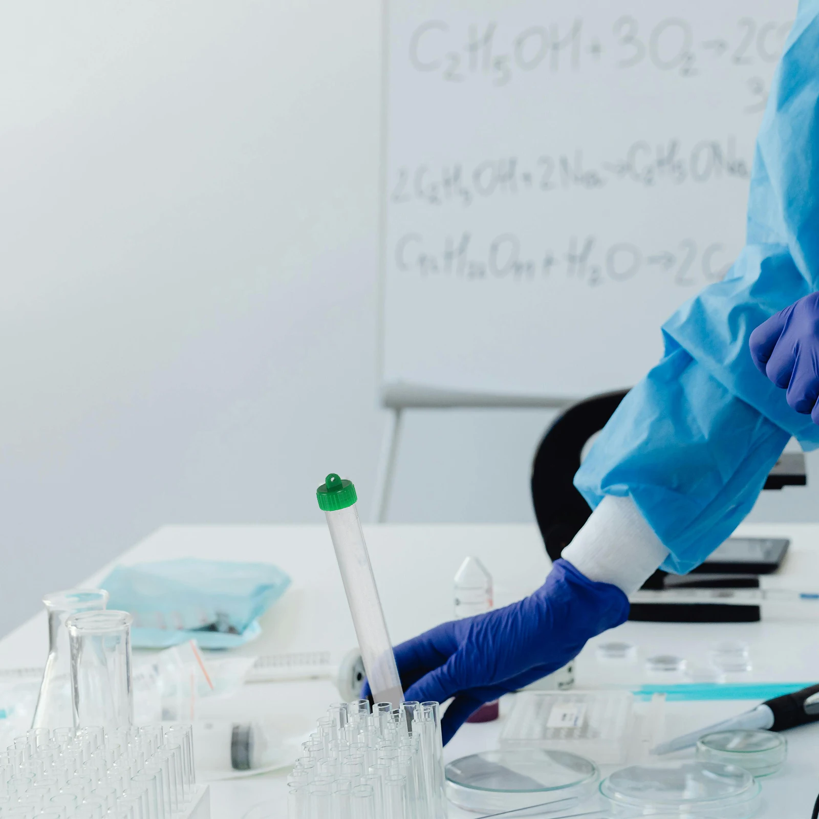 

10Pcs Plastic Test Tubes Screw Cap Leak Proof Small Vials Travel Sample Storage Bottles Clear Sample Vials Test Tubes