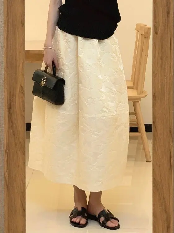 

Новая осенняя юбка 2025 года в китайском стиле с вышивкой, больших размеров, женская, свободного кроя, с завышенной талией, моделирующая фигуру