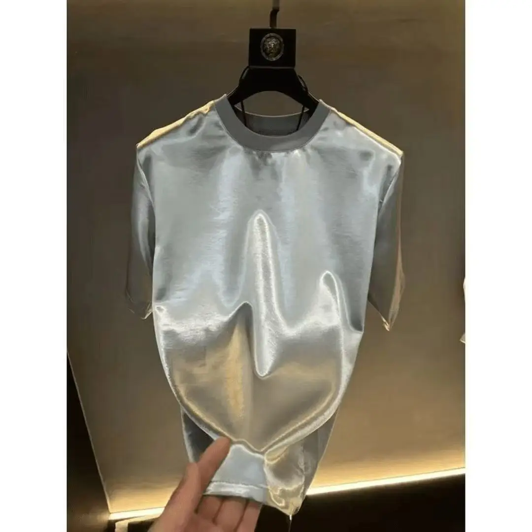 Sommerliches Acetat-Satin-T-Shirt für Herren, leichtes, glänzendes T-Shirt für Herren und Damen, hautfreundlich, trendig, hochwertig, bequemes Strand-Shirt – Detail 9