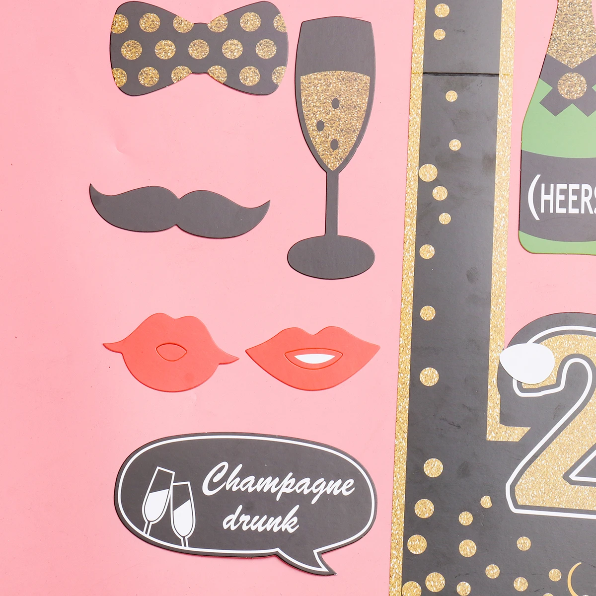 

27pcs New Year Photo Props Set 2020 Party Photobooth Accessories Diy Frame Glue Toothpick Cake Toppers Self-Portrait Decorations