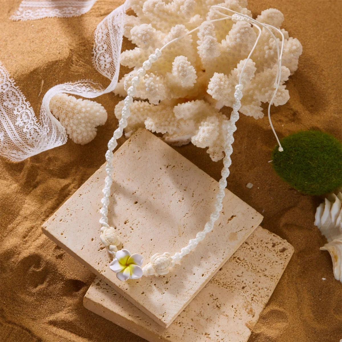 Boho-Halskette aus weicher Tonerde mit weißem geflochtenem Seil für Damen und Herren, Harz-Meeresschildkröten, florales Choker-Halsband, Sommer-Strand-Urlaubsschmuck – Detail 18