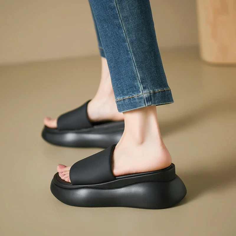 Beach Shoes House Slippers Platform Slipers Women  Slides 2024 Luxury Flat Rubber PU Shoes Slippers Casual Plat