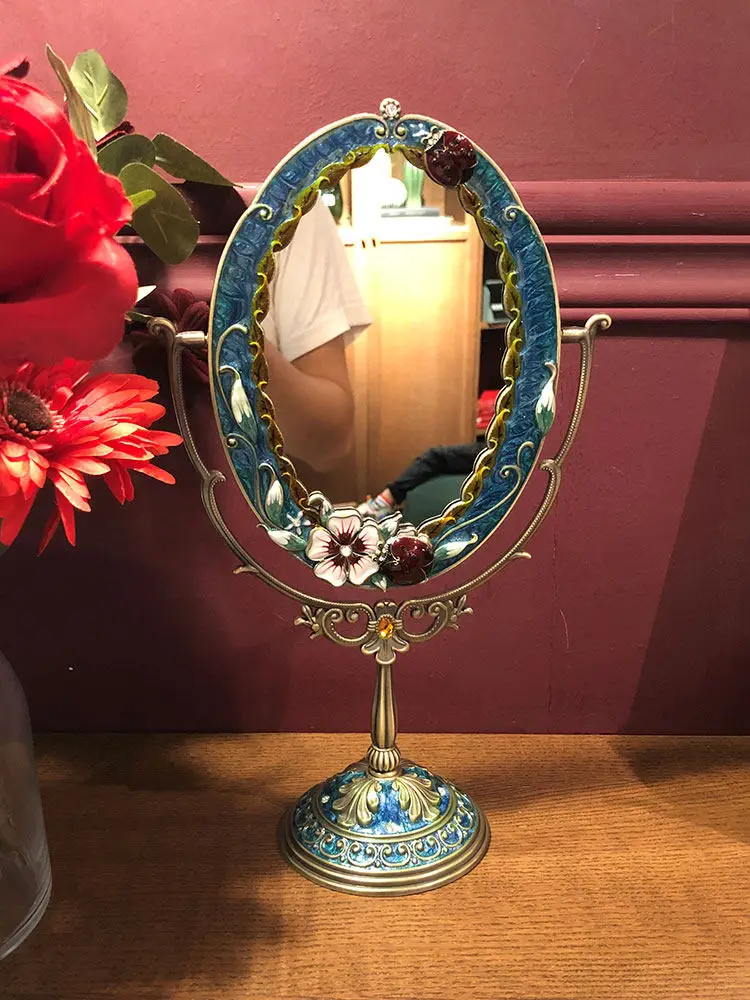 Retro European Single-sided Desktop Mirror Creative Princess Dressing Mirror HD Desktop Makeup Mirror Light Luxury
