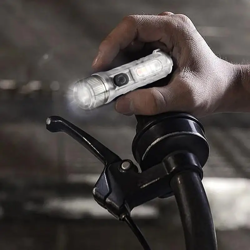 Mini lanterna LED Keychain, luzes de flash com tipo C carregamento rápido Porto, Mini lanterna