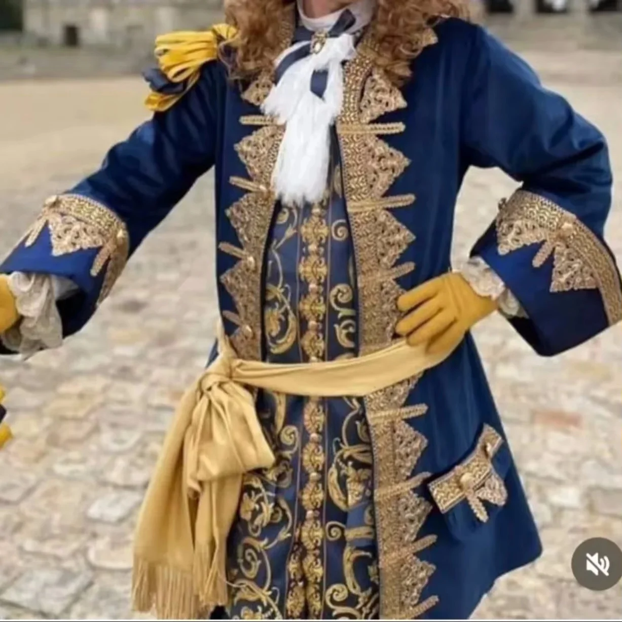 Fato de cavalheiro aristocrata vitoriano masculino, traje vitoriano, corte real medieval, casaco rococó, uniforme, século XVIII