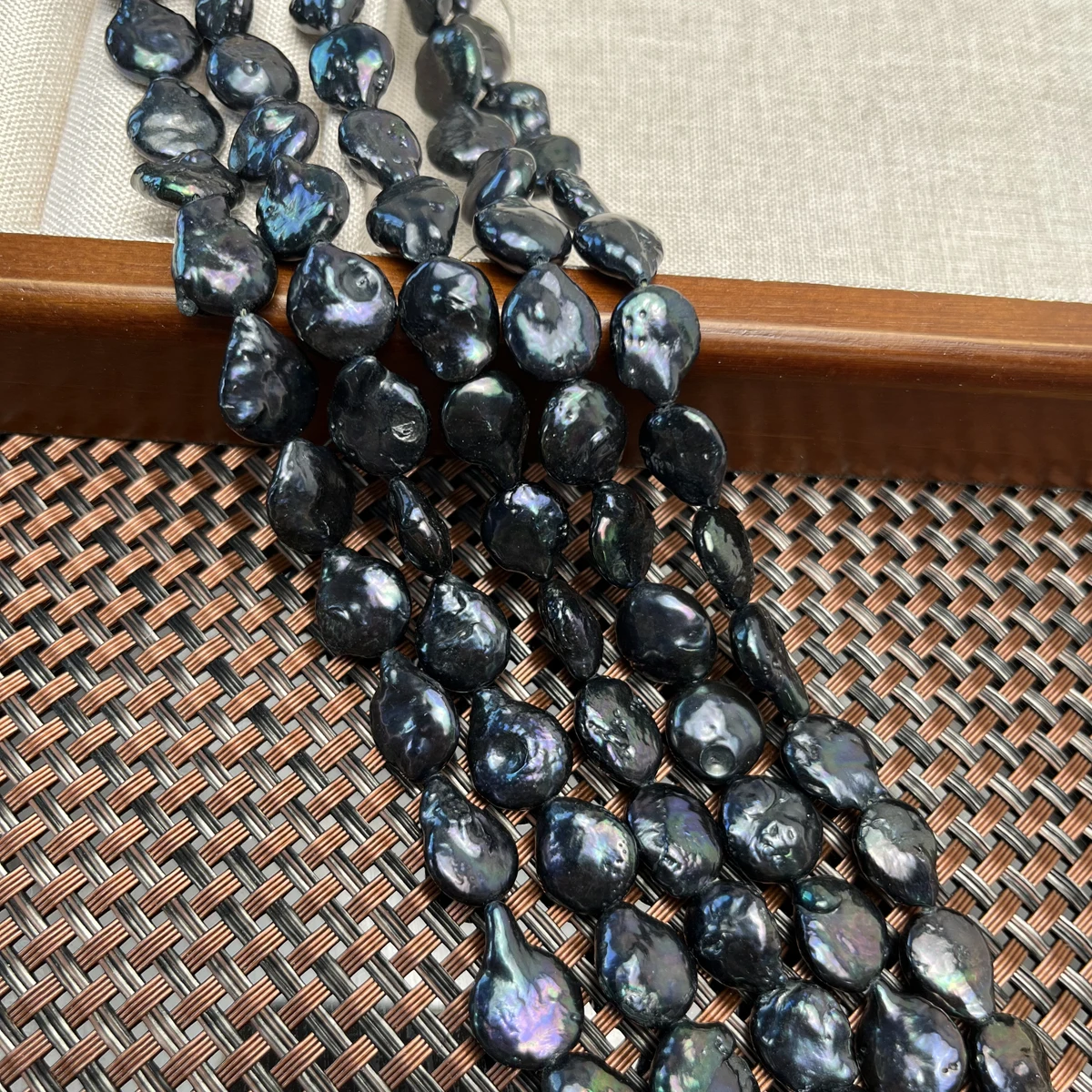 

10-11mm AAA Natural Freshwater Black Buttons Round Pearl Bead Jewelry Make Gift DIY Necklace Bracelet Accessories Wedding Women