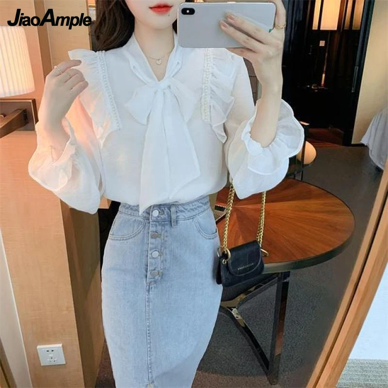 

2022 Women Spring Autumn Shirt Office Lady Graceful Bow Pearl Flare Sleeve Blouse French Fashion Work Tops Female New Clothing