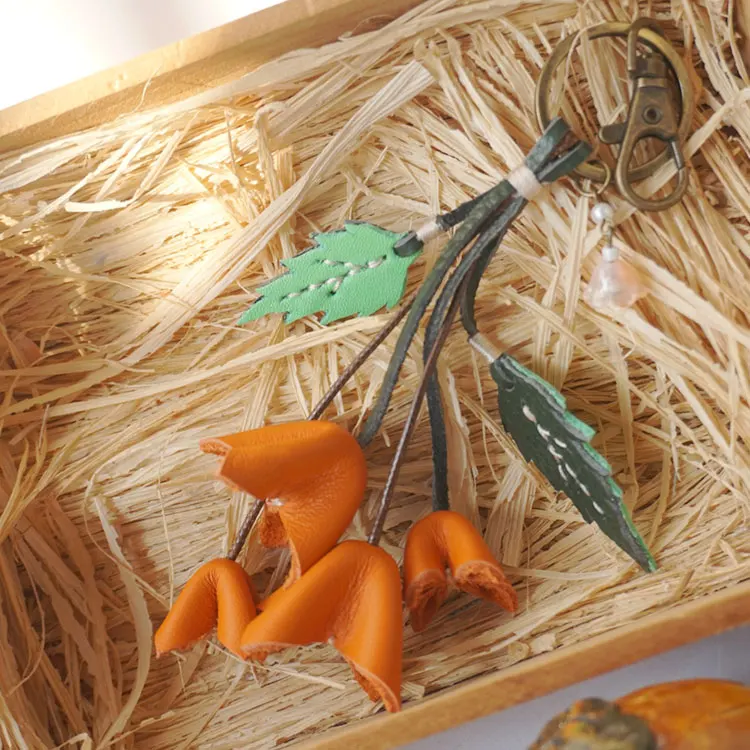 Handmade Custom Leather Floral and Leaf Keychain Bag Charm Accessories Vintage Simple Gift