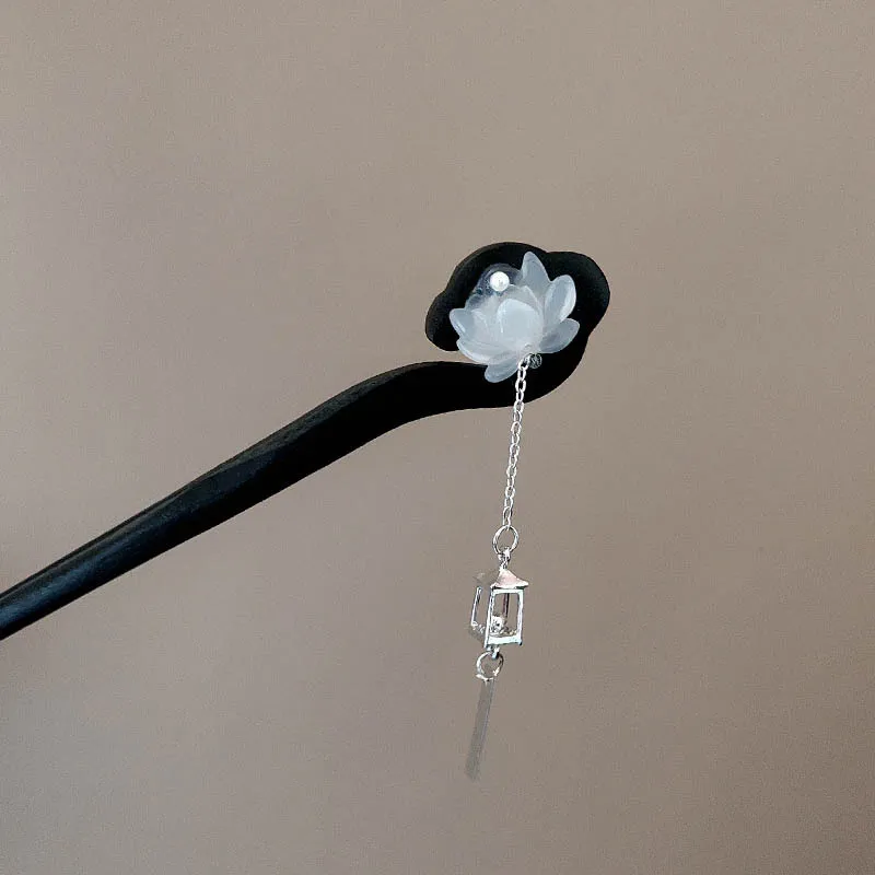 

Деревянные заколки для волос в древнем стиле с лотосом и благоприятным облаком для женщин, новые аксессуары для волос с кисточками в китайском стиле и заколки для волос