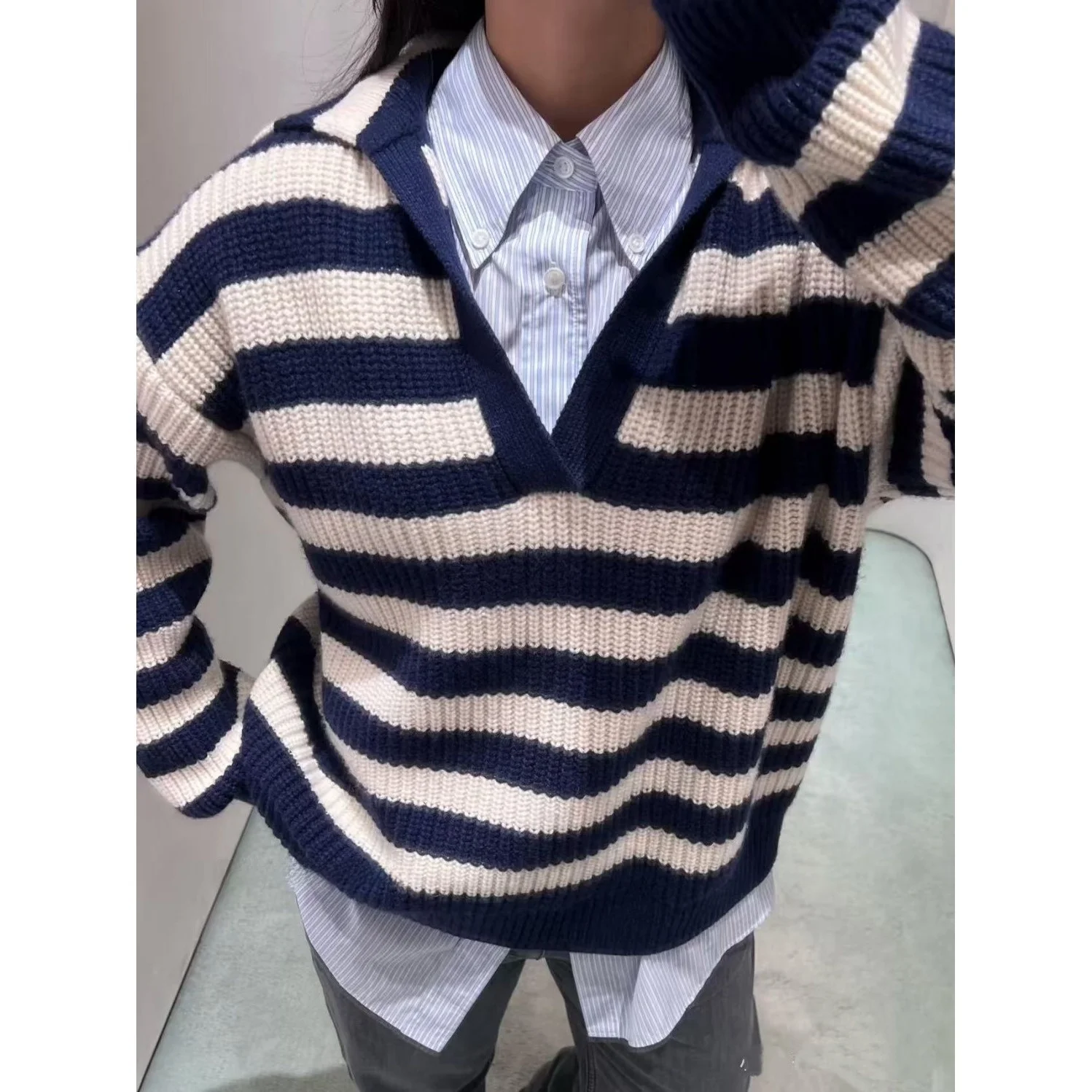 

Мужской осенне-зимний свитер большого размера 250 Pou: модный полосатый вязаный джемпер с воротником, свободный крой, универсальный, премиум-класса