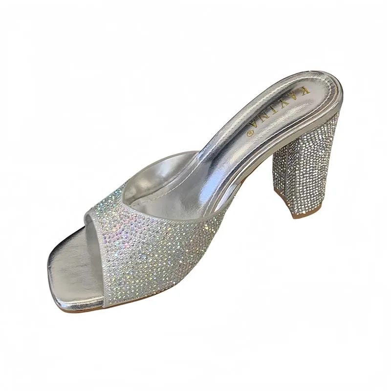 

Золотые женские босоножки на каблуке, серебряные шлепанцы, женские туфли на массивной подошве со стразами, повседневные туфли на высоком каблуке, летние босоножки 2026 года, новинка