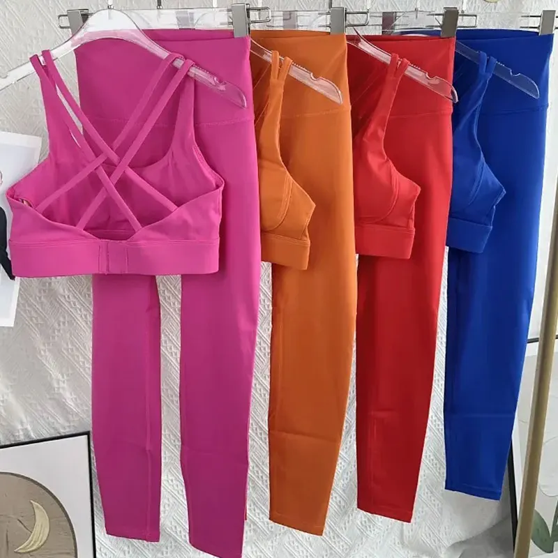 Einfarbiges Damen-Gym-Yoga-Set, sexy Rückenfreier BH mit verstellbaren Schnallen, hochtaillierte, hüfthebende Leggings, bequeme Trainingssets