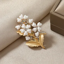 Vintage Love Pearl Flower Brooches For Women Elegant Fashion Bouquet Plant Leaf Brooch Wedding Party Jewelry Accessories Gift