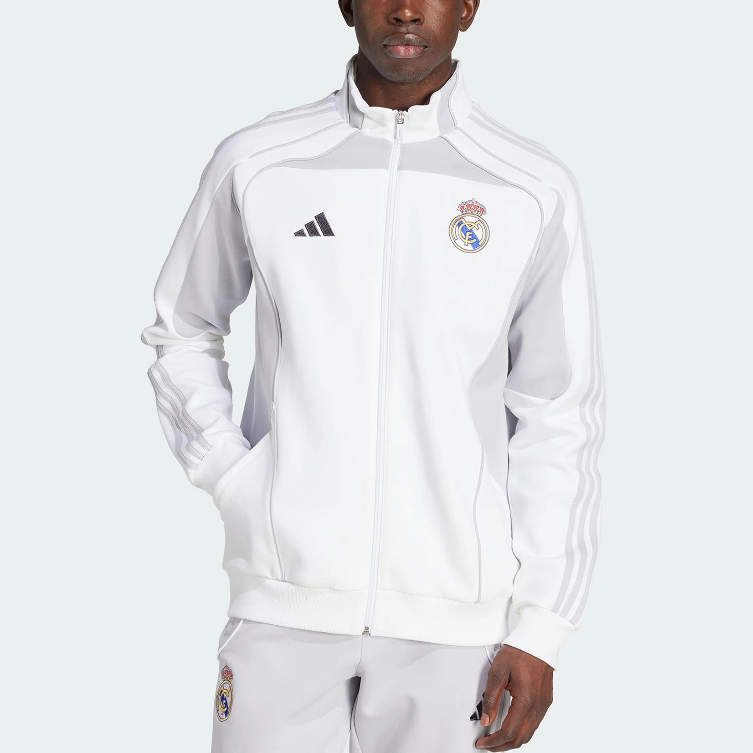 

Оригинальная мужская спортивная куртка Adidas из осенней коллекции 2025 года, модель JN3069