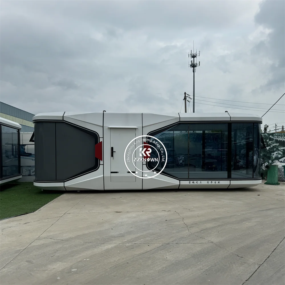 Customized Eco-Friendly Cabin  Prefab Tiny Capsule House Steel Material Luxury Modern Capsule House With Waterproof Feature