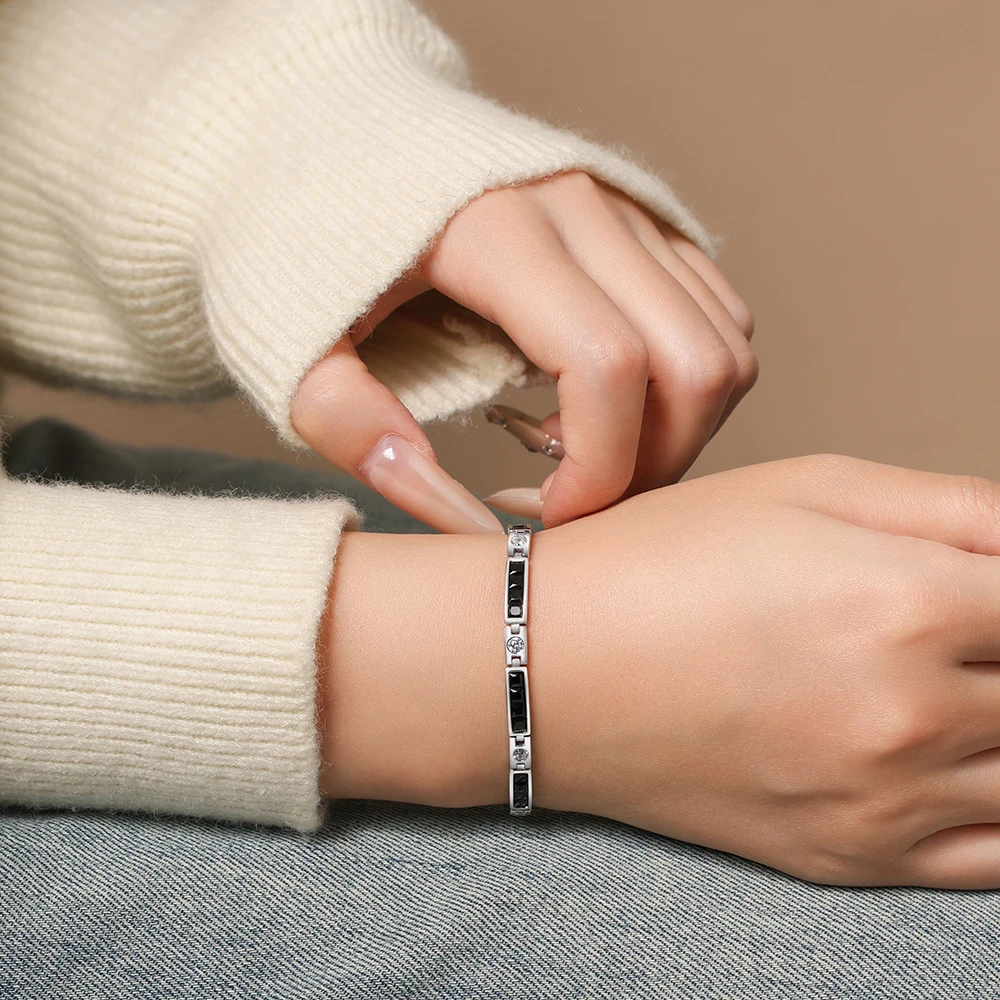 

Изысканный браслет CHARMING 2026 с черным шпинелем огранки «Принцесса» из стерлингового серебра 925 пробы для женщин, элегантный подарок для вечеринки, помолвки, свадьбы