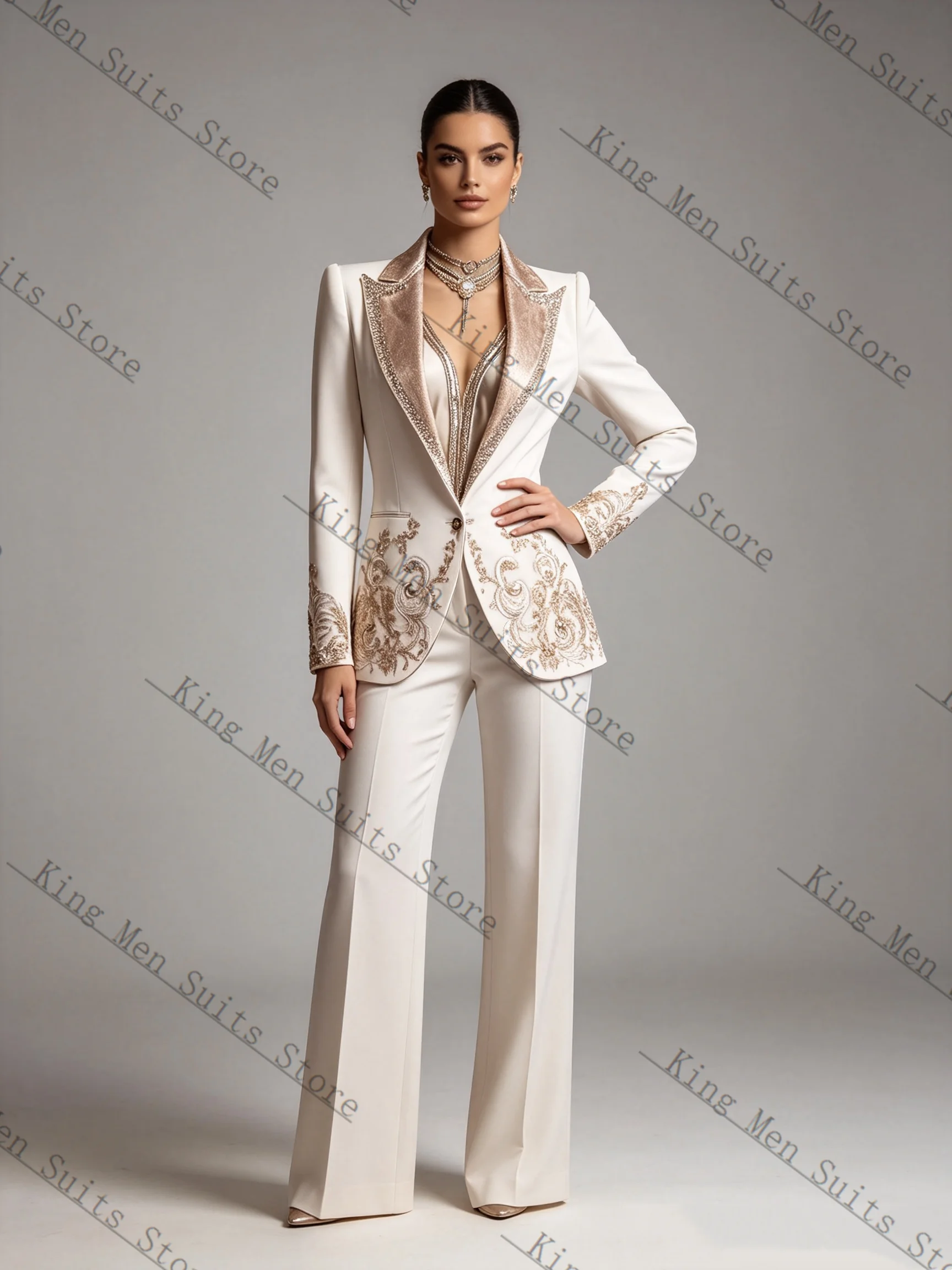 Luxuriöses Damen-Anzug-Set 2-t – Women Luxury Formal Wear Bewertung und Preis