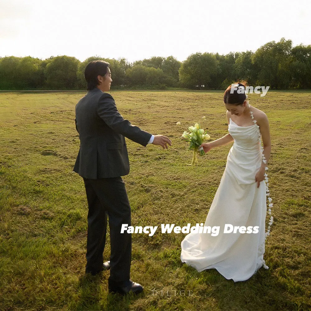 

Fancy Korea Simple Strapless Wedding Dress A Line Soft Satin Evening Dress Back Corset Customized 웨딩드레스