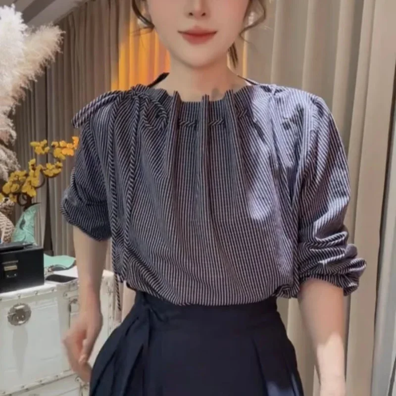 

Новая французская полосатая блузка, женская мода, с круглым вырезом, с открытыми плечами, на шнуровке, с рукавами-фонариками, повседневная свободная рубашка, элегантный топ