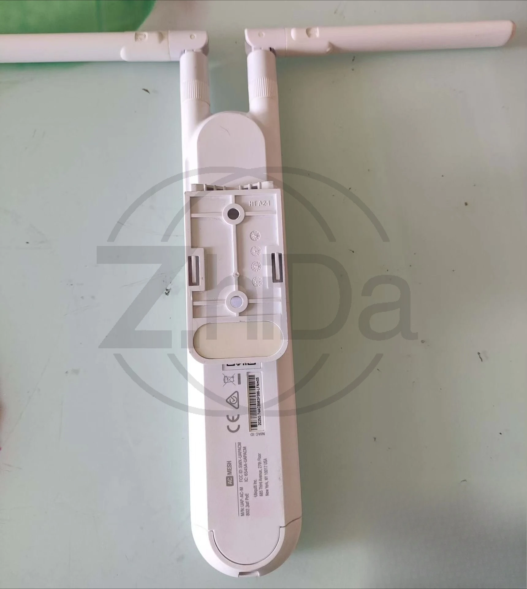 Used Ubiquiti UAP-AC-M Mini AC Mesh AP, Weatherproof Outdoor Dual-Band Gigabit PoE Wireless Access Point