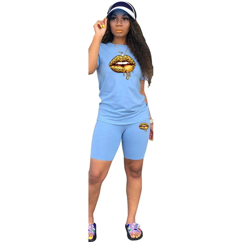 

Летний комплект из двух предметов 2026: женский спортивный костюм, футболка с круглым вырезом и шорты, повседневная одежда с коротким рукавом, горячая распродажа, новое качество, повседневная женская одежда