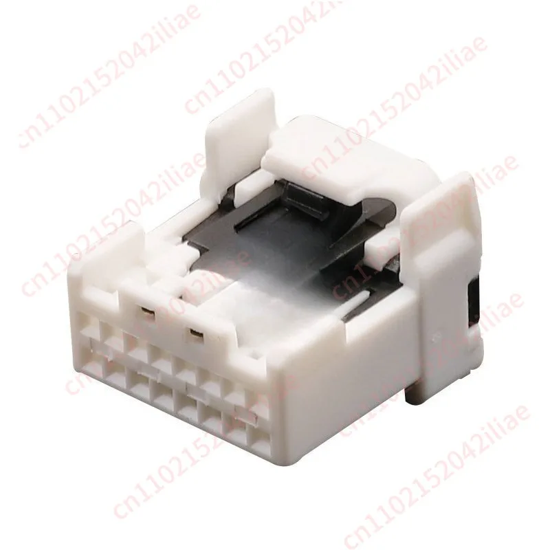 PK705-16017/Connectors/Automotive Inserts/Sheaths/Connectors