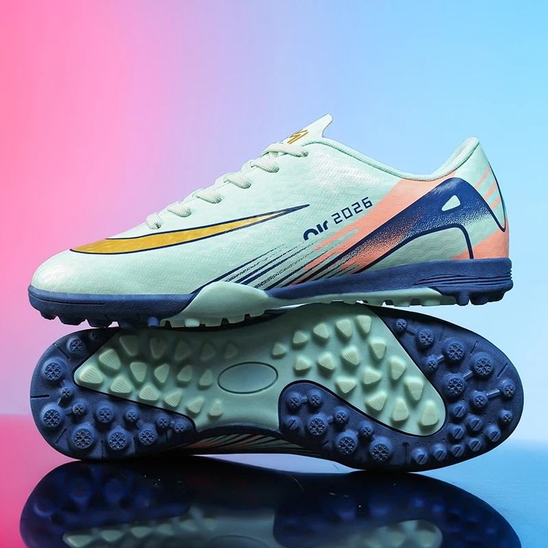 

New Men Breathable Football Boots Outdoor Drop Shipping Ultralight Soccer Shoes Non-Slip Unisex Sports Shoes Training Sport