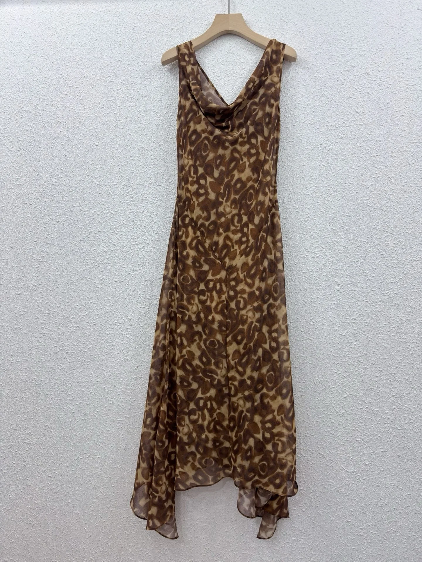 

100% Real Silk New Brown Leopard Print Dress for Women Cowl Neck Sleeveless High Waist Sheer Chiffon Maxi Dress Casual Vintage