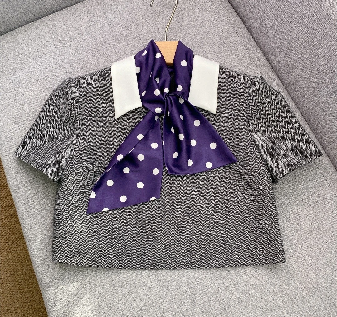 2026 Early Spring Women's Gray Short Pullover Top, Herringbone Pattern with Detachable Polka Dot Scarf, Female Casual Tops