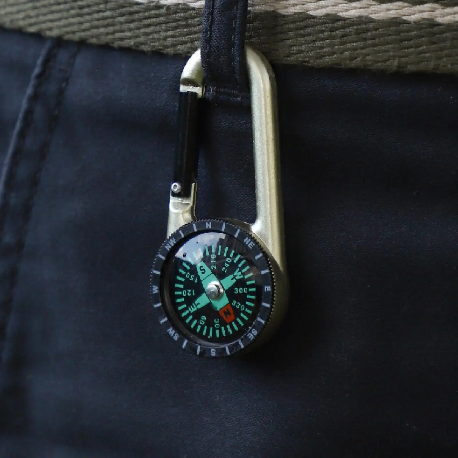 Keychain Compass Zinc Alloy Snap Hook Hanging Buckle Pocket Compass Compact for Backpacking Emergency Outdoor Travel Climbing