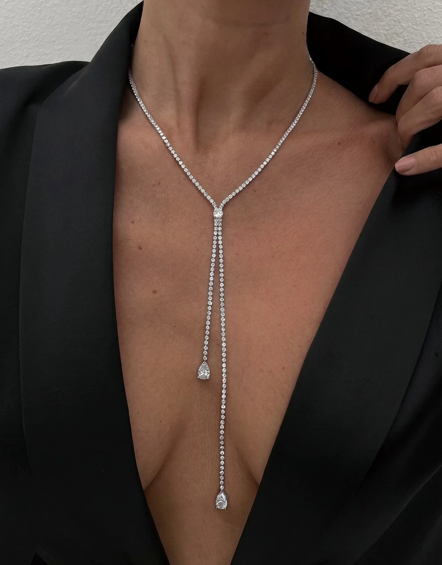 

Sparkling Full Zircon Y-Shape Water Drop Pendant Necklace Luxury Exquisite Clavicle Chain Women Fashion Jewelry
