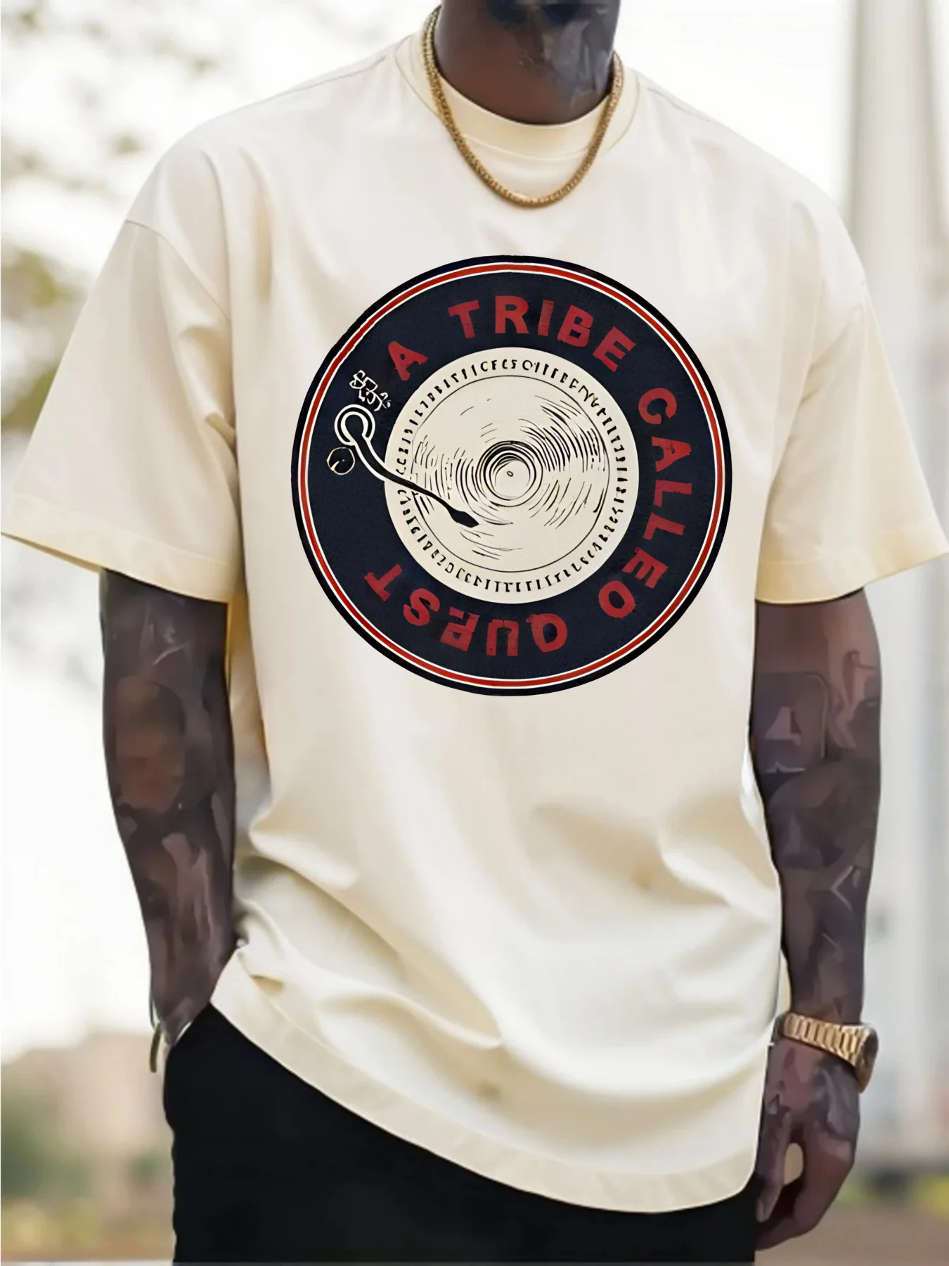 เสื้อยืดผ้าฝ้ายแท้ของผู้ชายชนเผ่าที่เรียกว่าเควสต์ไวนิลเรคคอร์ดเสื้อยืดกราฟิกสำหรับผู้ชายระบายอากาศได้ดีและสะดวกสบาย