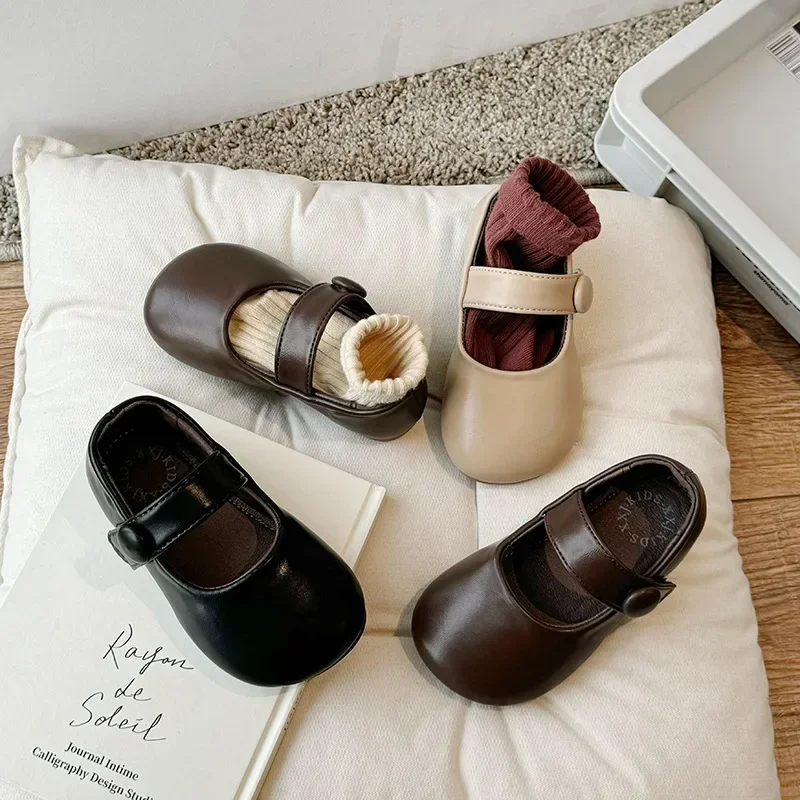 Chaussures en cuir de style britannique pour enfants, mode fille, nouvelle version coréenne, bouche peu profonde, semelle souple, chaussure simple décontractée, printemps, 2024