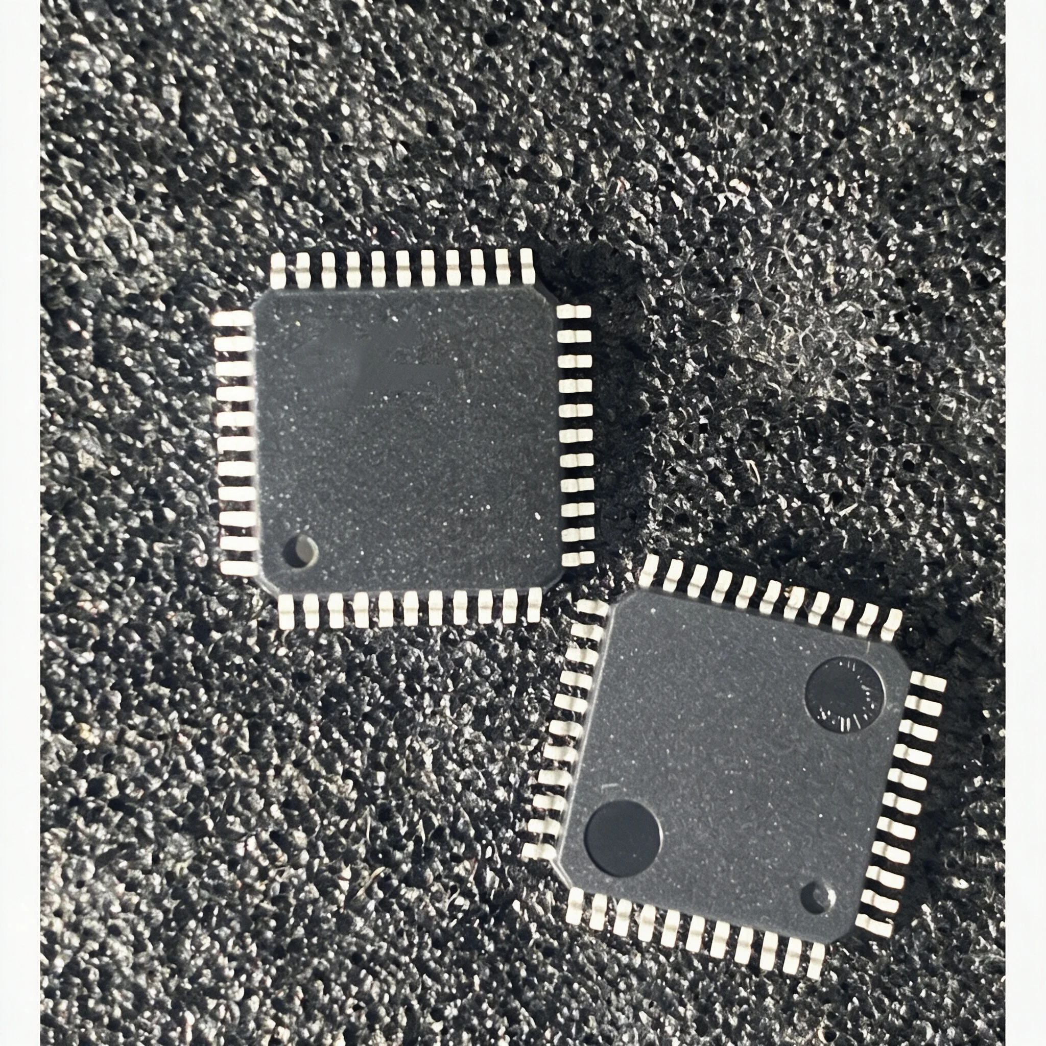 CY8C4245AXI-483 CY62147EV30LL-55ZSXE -45ZSXI Single & Bulk Orders Equally Welcomed