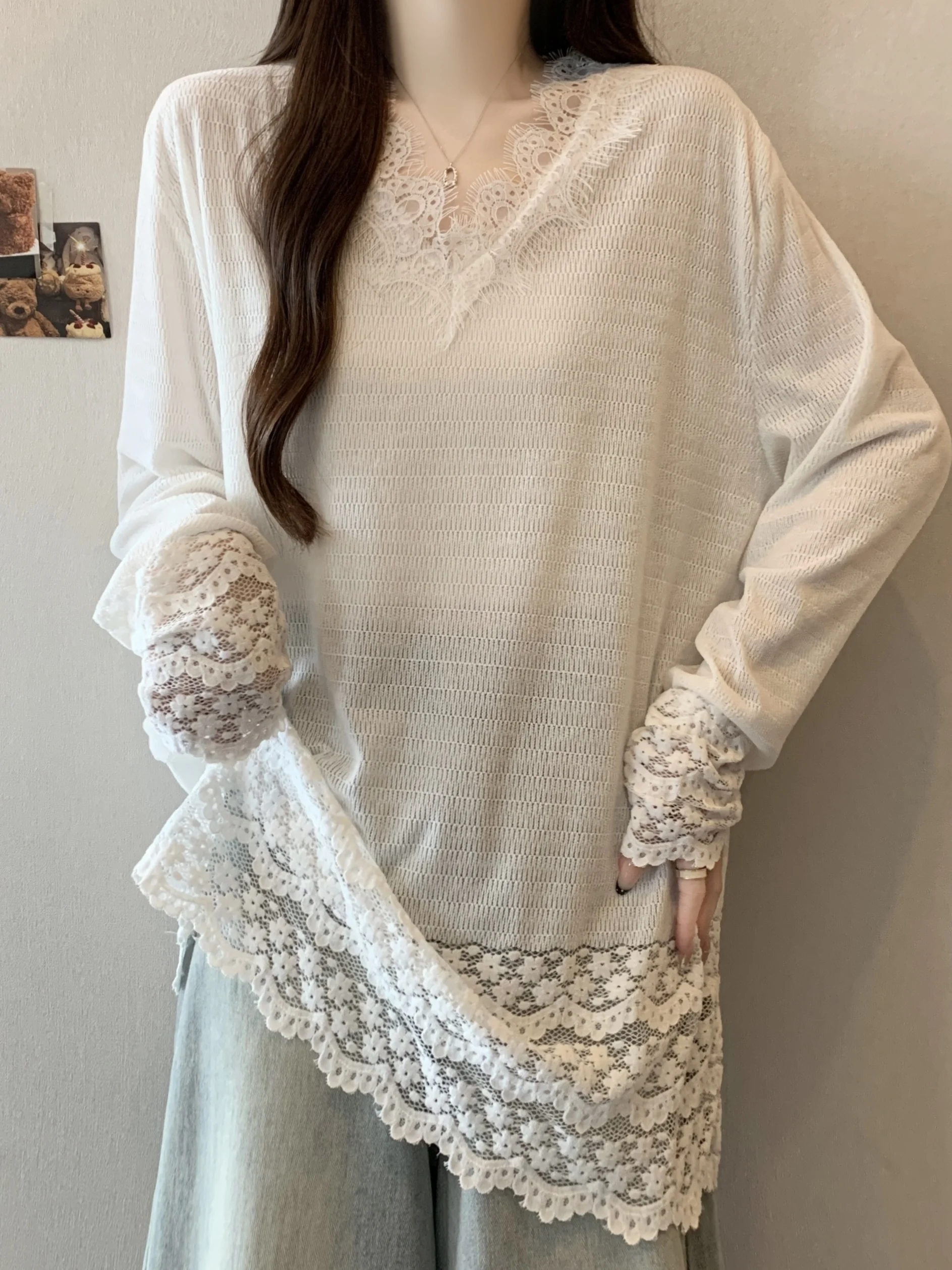 Lace V-Neck Long Sleeve Base Shirt Women's Spring Autumn plus Size Slimming Stylish Mid-Length Butt Covering Top