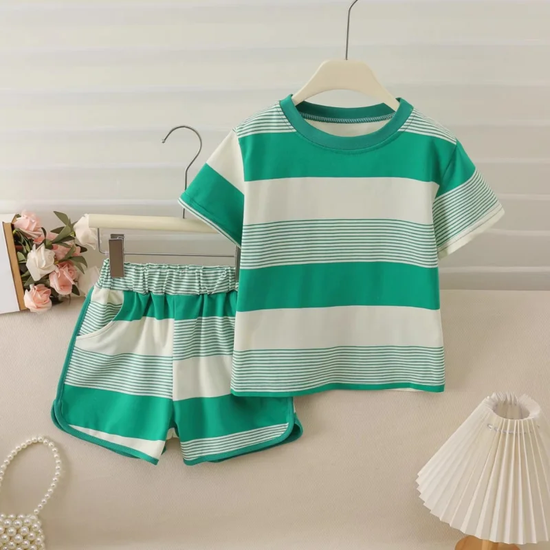 

Girls' striped short-sleeve shorts set2026New Summer Sports and Leisure WearTT-shirt and Shorts Two-Piece Set