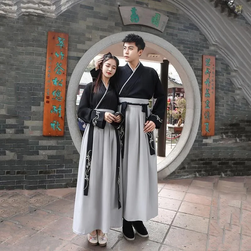 الأزواج الصينية التقليدية Hanfu التطريز مهرجان مرحلة الأداء الرقص الشعبي زي هان سلالة ملابس السيوف القديمة