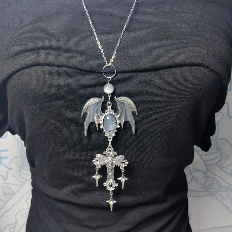 Joyería gótica, collares con colgante de Cruz de alas de bruja para mujer, collar de calavera con cuentas de cristal, accesorios góticos Grunge Rock