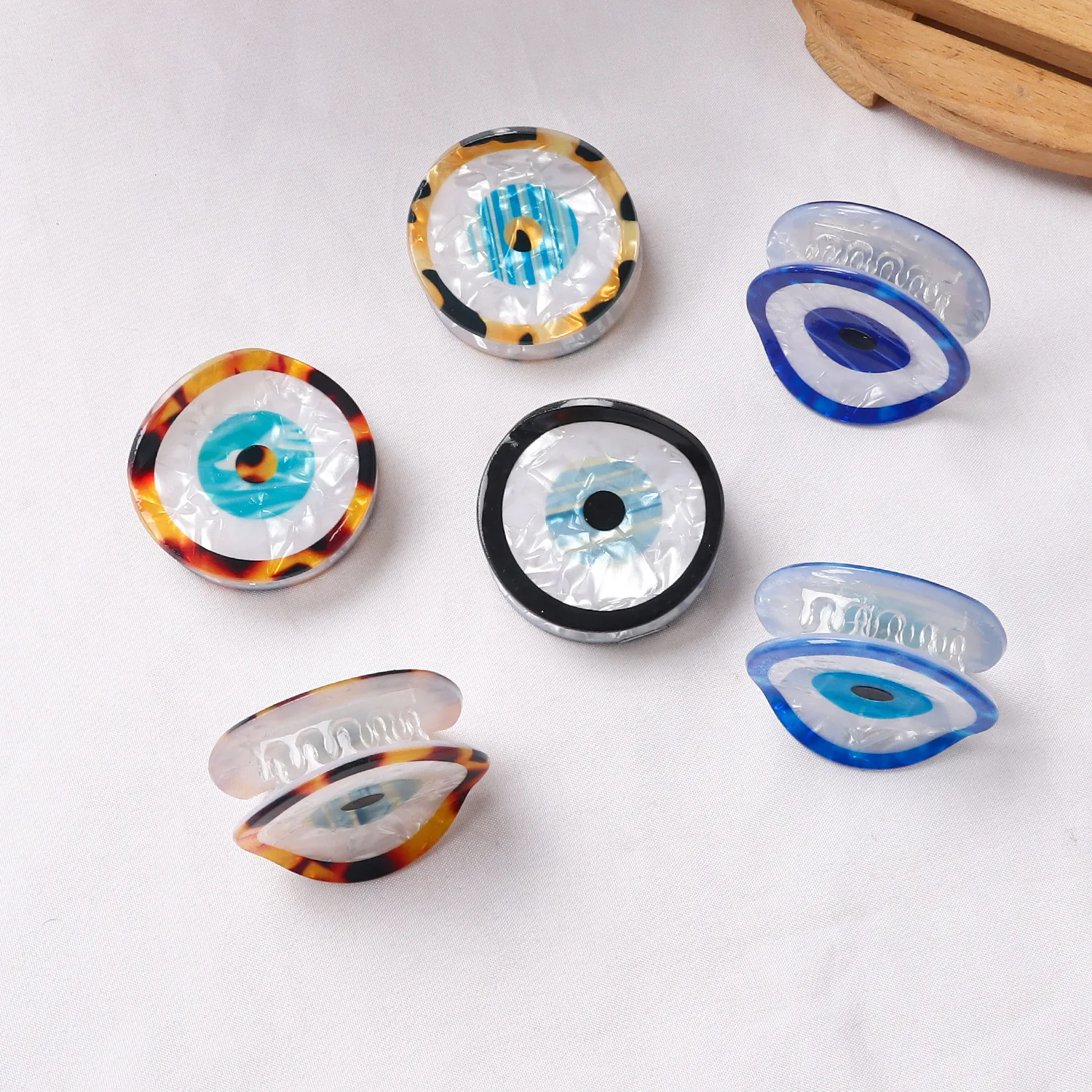 Lucky Eye Plastic Hair Clip Blue Turkish Evil Eye Hairpin Claw Clip Hair Accessories for Women Girls Female Fashion Jewelry