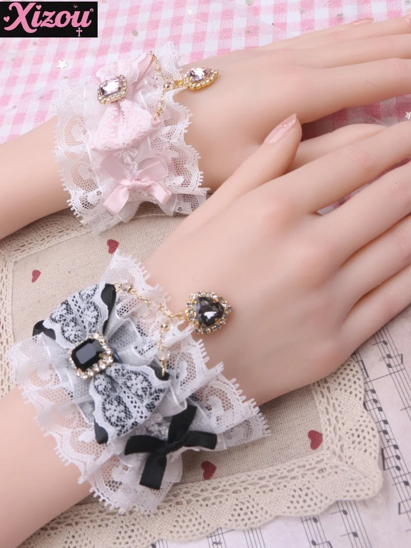 Accessori lolita da donna con fiocco in pizzo dolce e carino fatto a mano giapponese con strass, ciondolo d'amore, braccialetto morbido per ragazza, manica a mano
