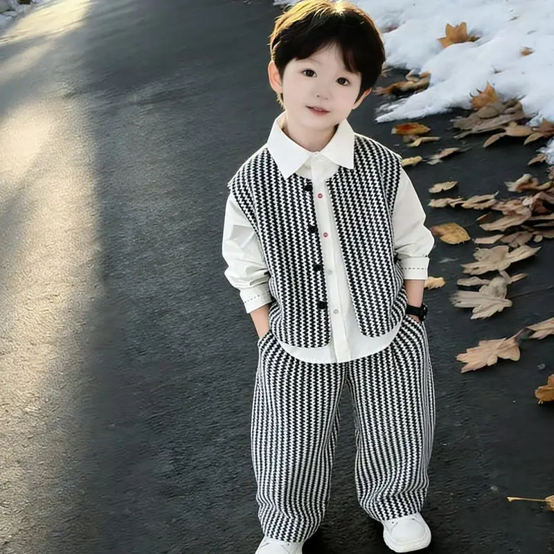 

Spring and Autumn Boys' Casual Set 2026 New Children's Korean Edition Shirt+Vest Pants Striped 3-Piece Set