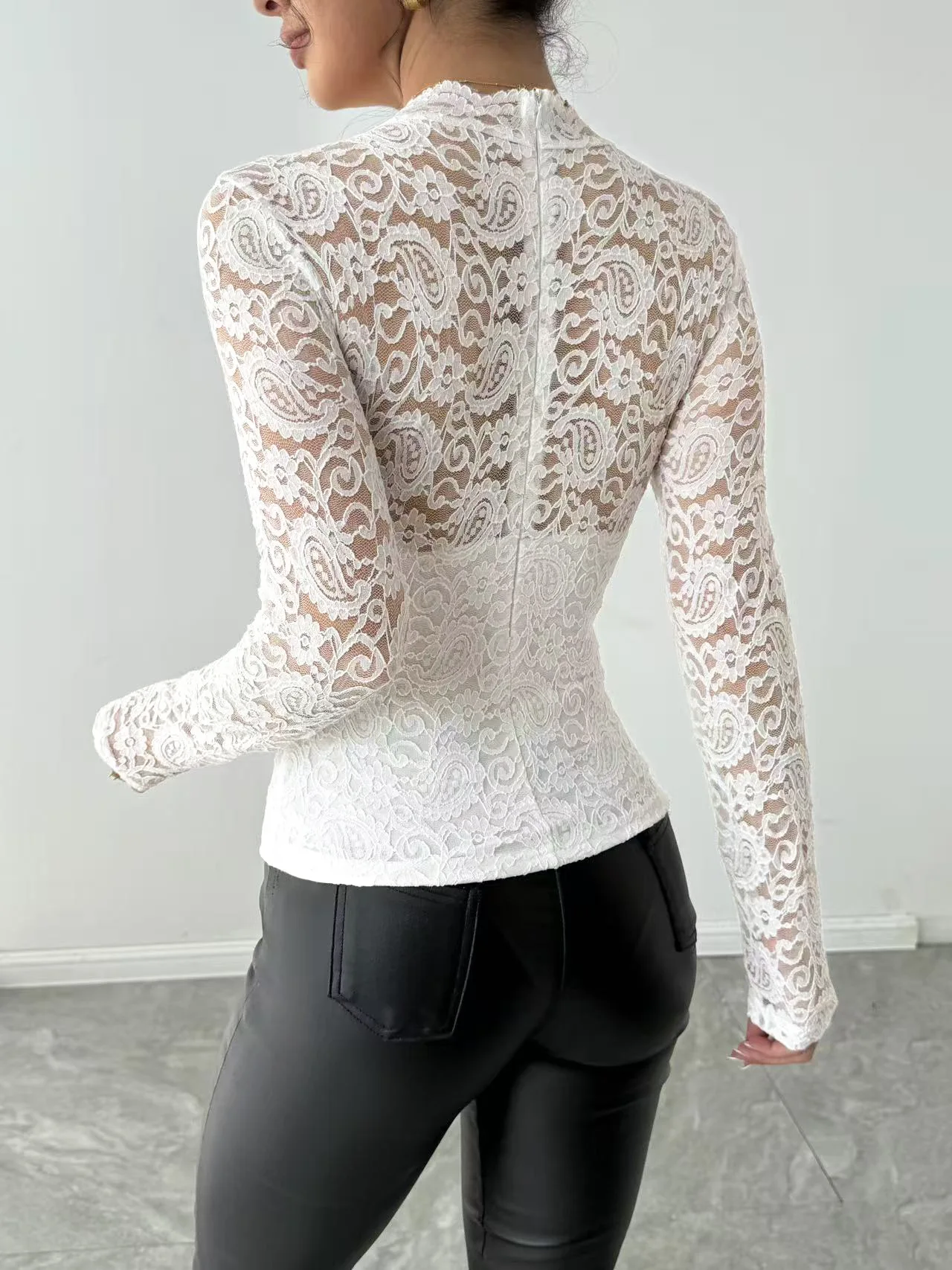 New autumn and winter lace patchwork back zipper long sleeved slim fit commuter top with slimming temperament