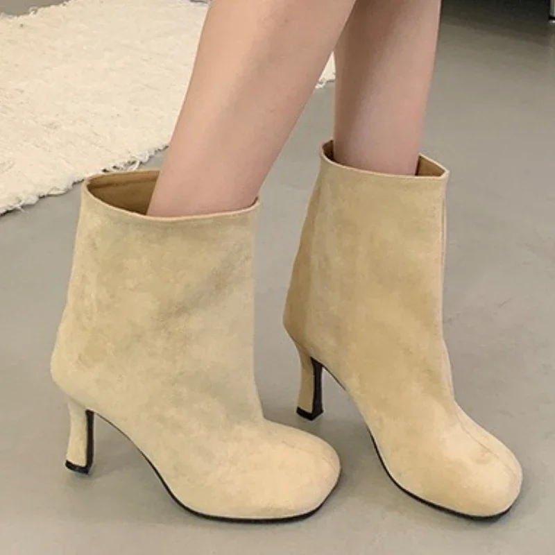 Botas de otoño con diseño de flocado, para mujer, de caña media, con punta cuadrada, tacón fino, de fácil calzado, diseño sencillo, color negro. Zapatos de mujer.