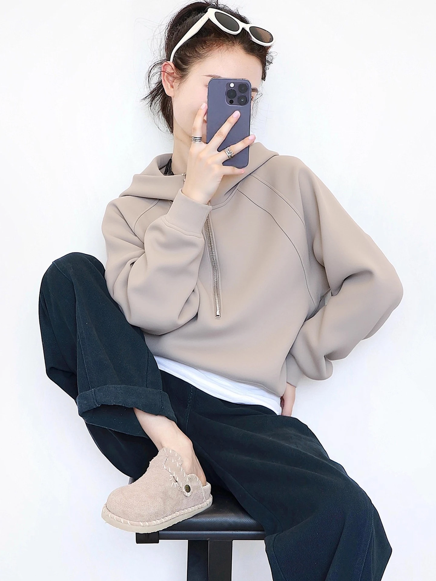 هوديي شتوي نسائي كاجوال طويل Sve للتنقل متعدد الاستخدامات فضفاض مناسب بسحاب للإغلاق، سويت شيرت مريح للشارع Sle