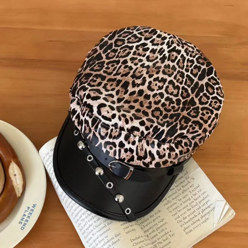 American Niche Leopard Print Newsboy Hats Women Personality Belt Buckle Design Street Trend Versatile Retro Flat Top Berets Y2k